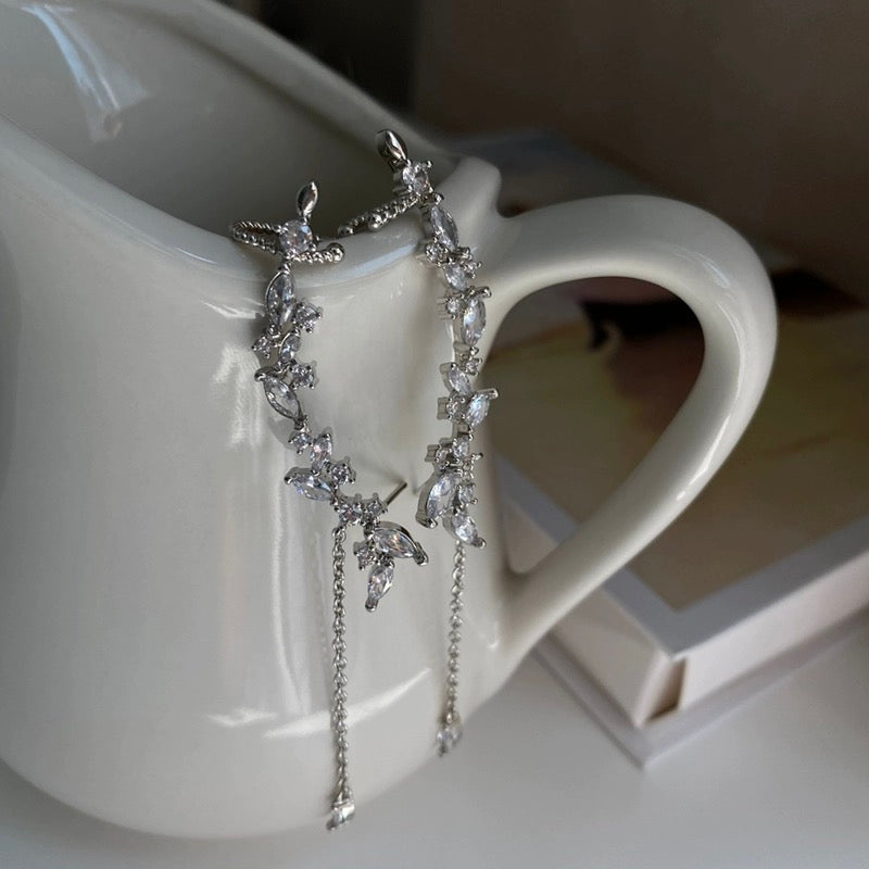 925 SILVER - Sparkle Half Moon Helix Earring