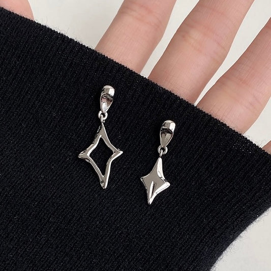 925 SILVER - Asymmetrical Starry Earrings